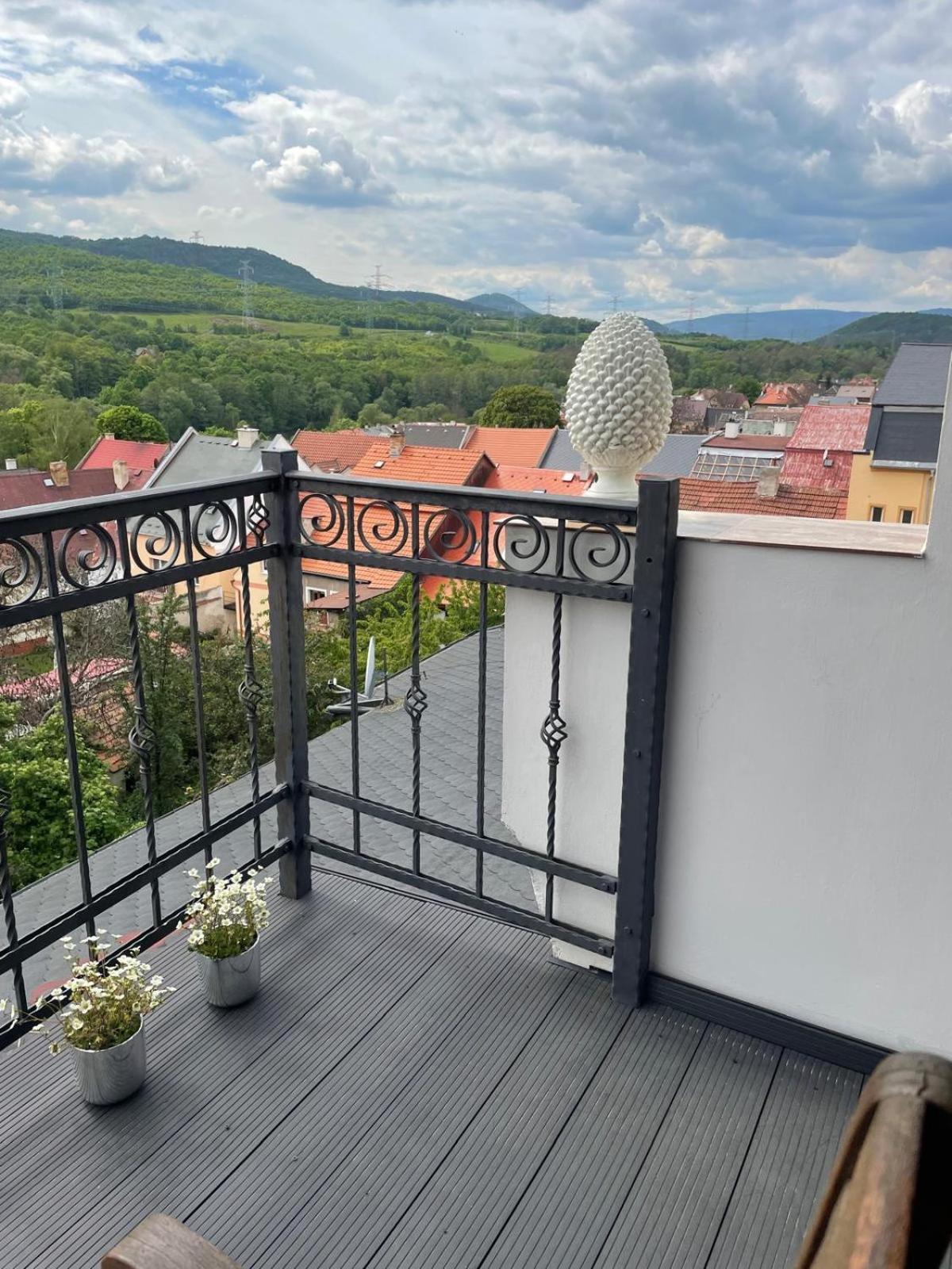 Apartament Kadan Exterior photo